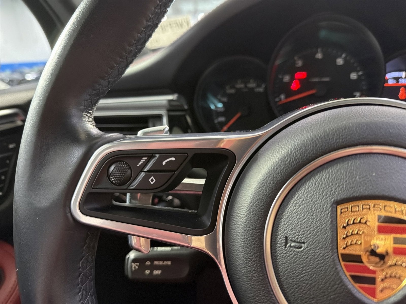 2018 Porsche Macan Base