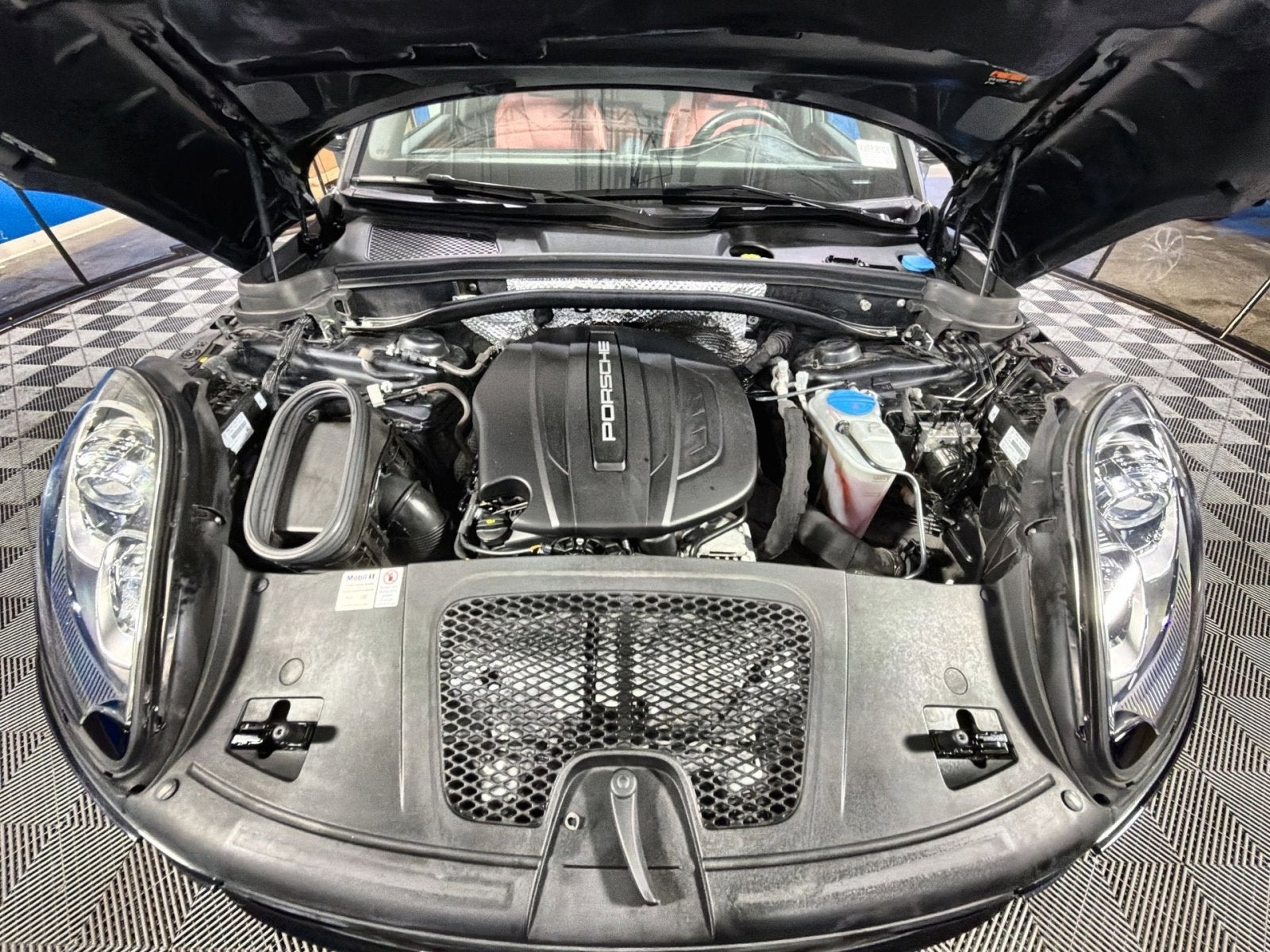 2018 Porsche Macan Base