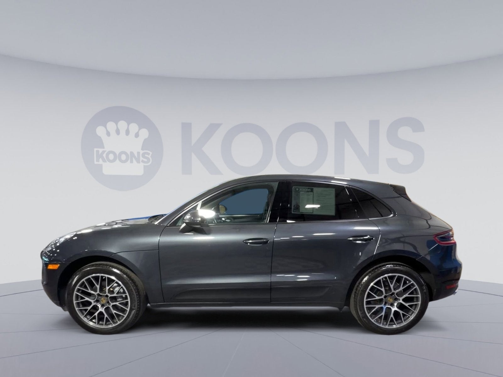 2018 Porsche Macan Base