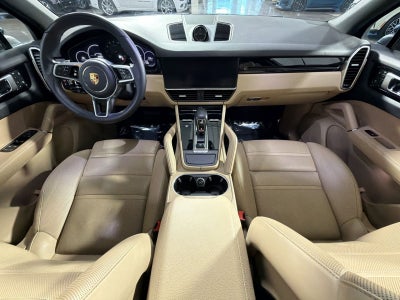 2023 Porsche Cayenne Platinum Edition
