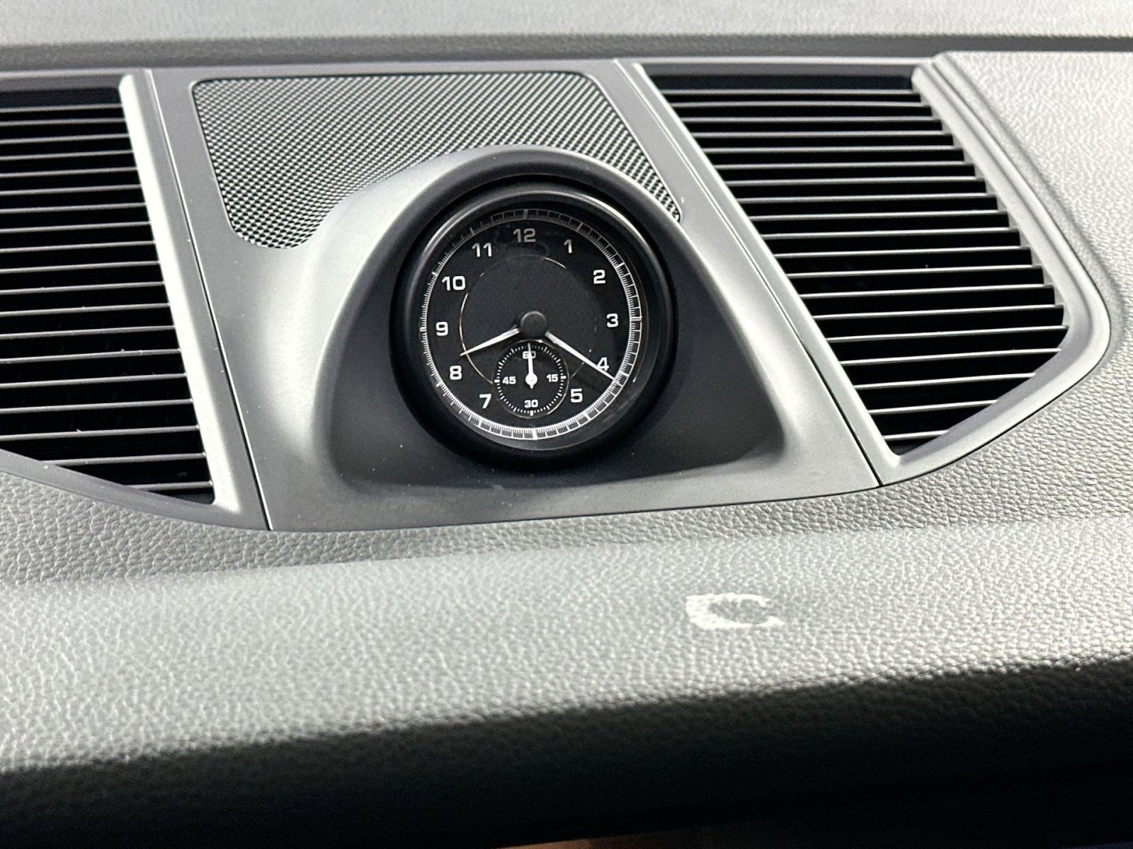 2023 Porsche Macan S