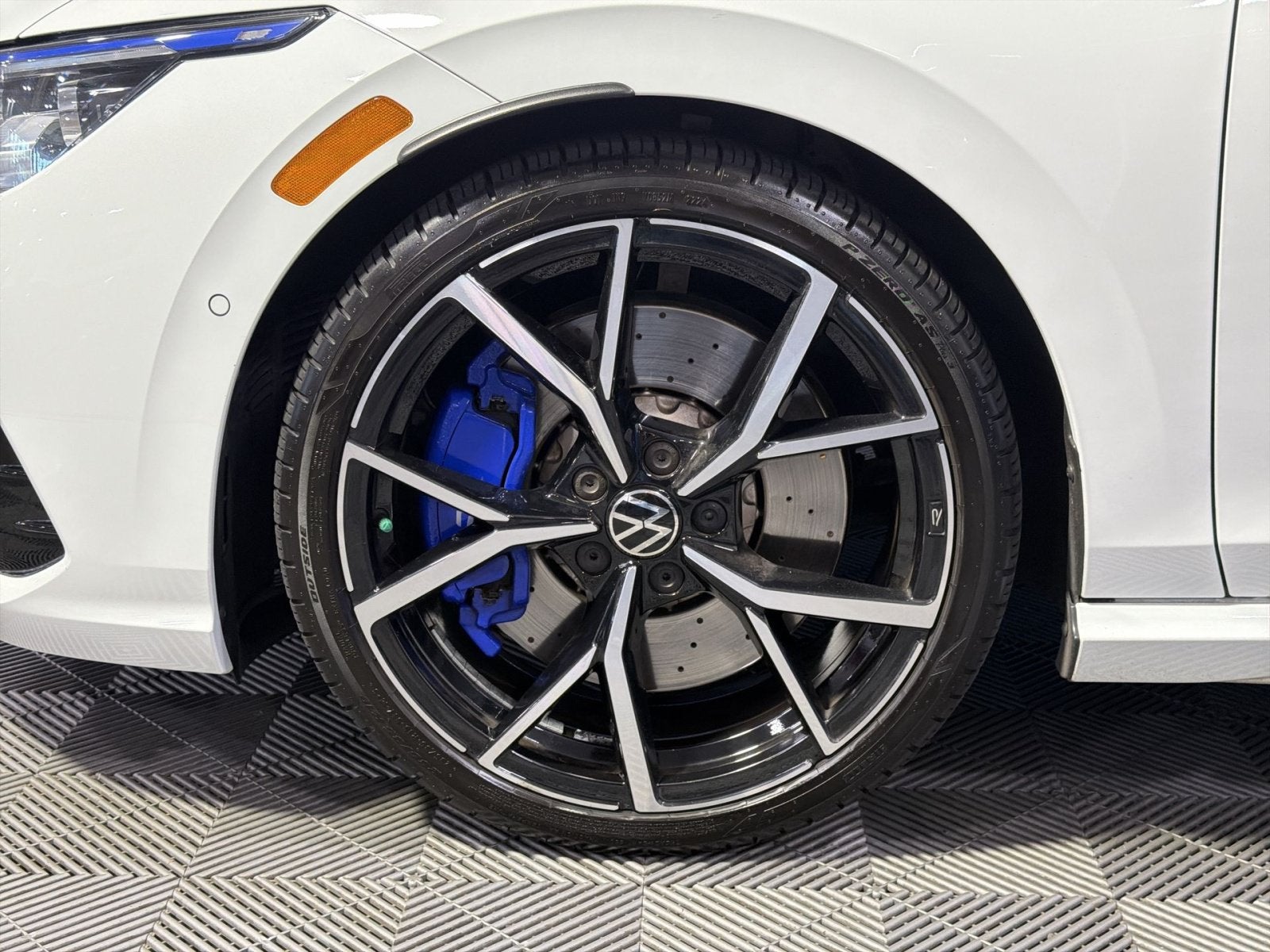 2023 Volkswagen Golf R 2.0T