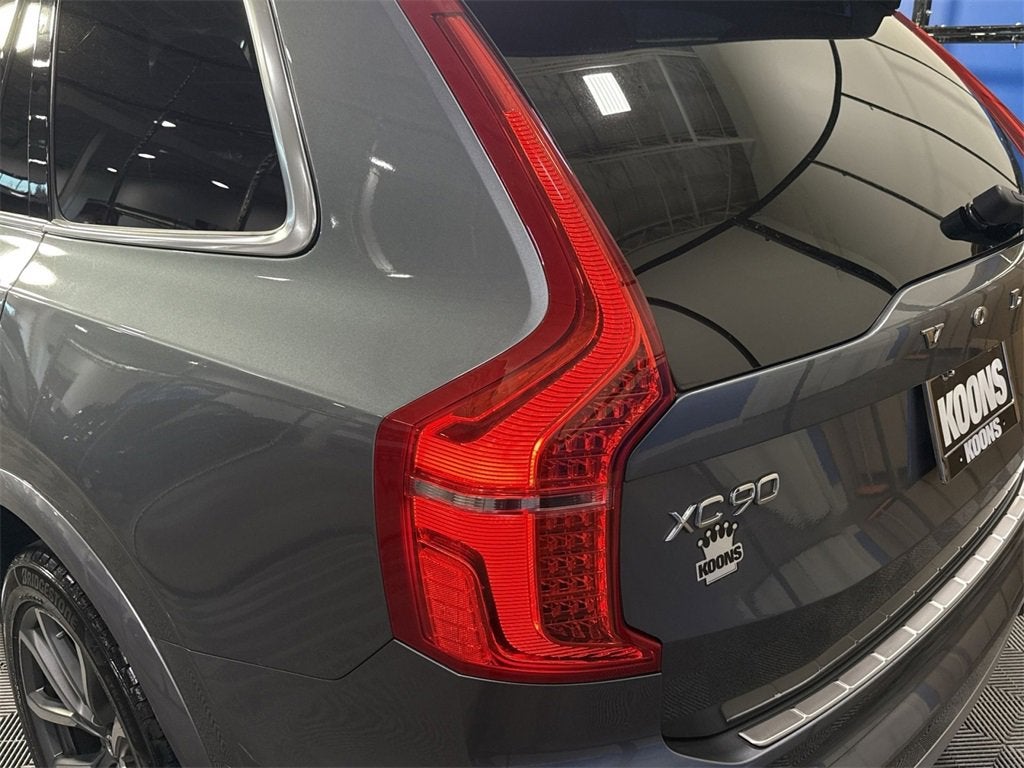2018 Volvo XC90 T5 Momentum