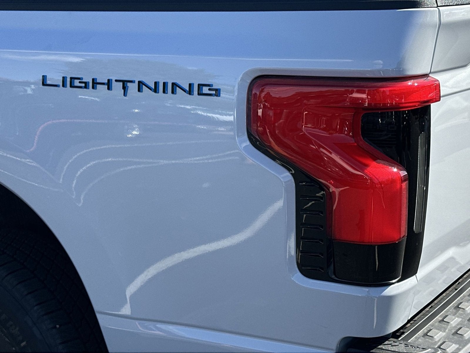 2025 Ford F-150 Lightning Flash