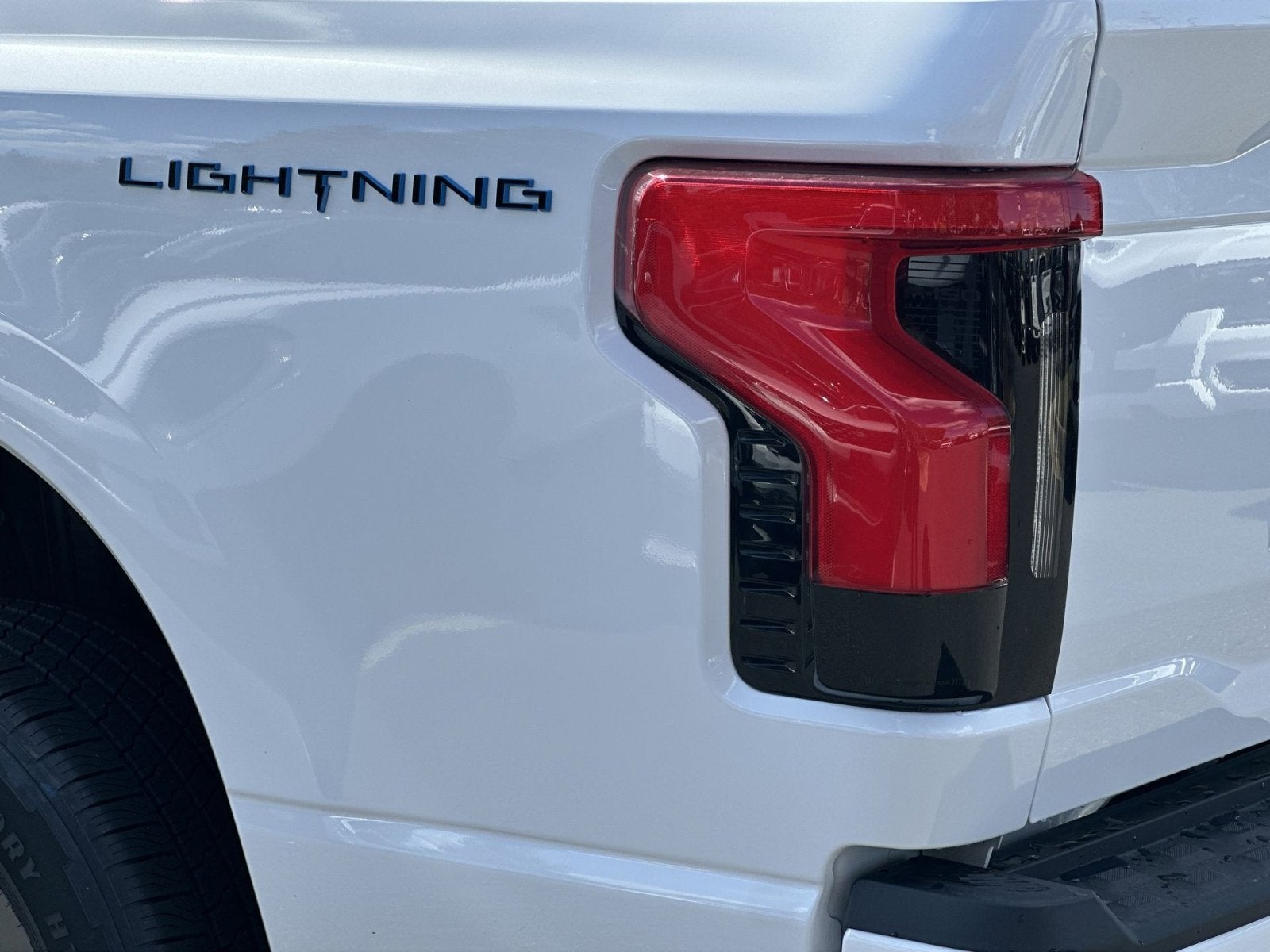 2025 Ford F-150 Lightning Flash
