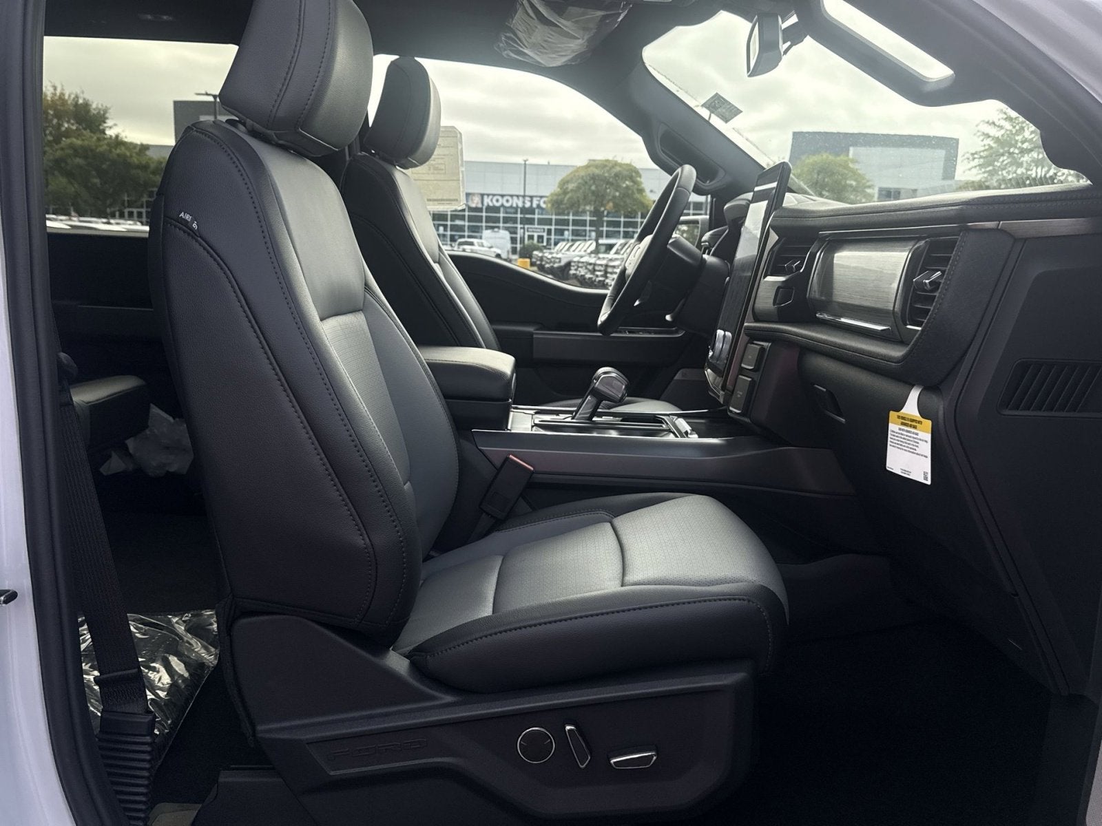 2025 Ford F-150 Lightning Lariat